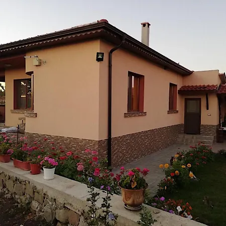 Holiday home Петьовата Къща Aytos